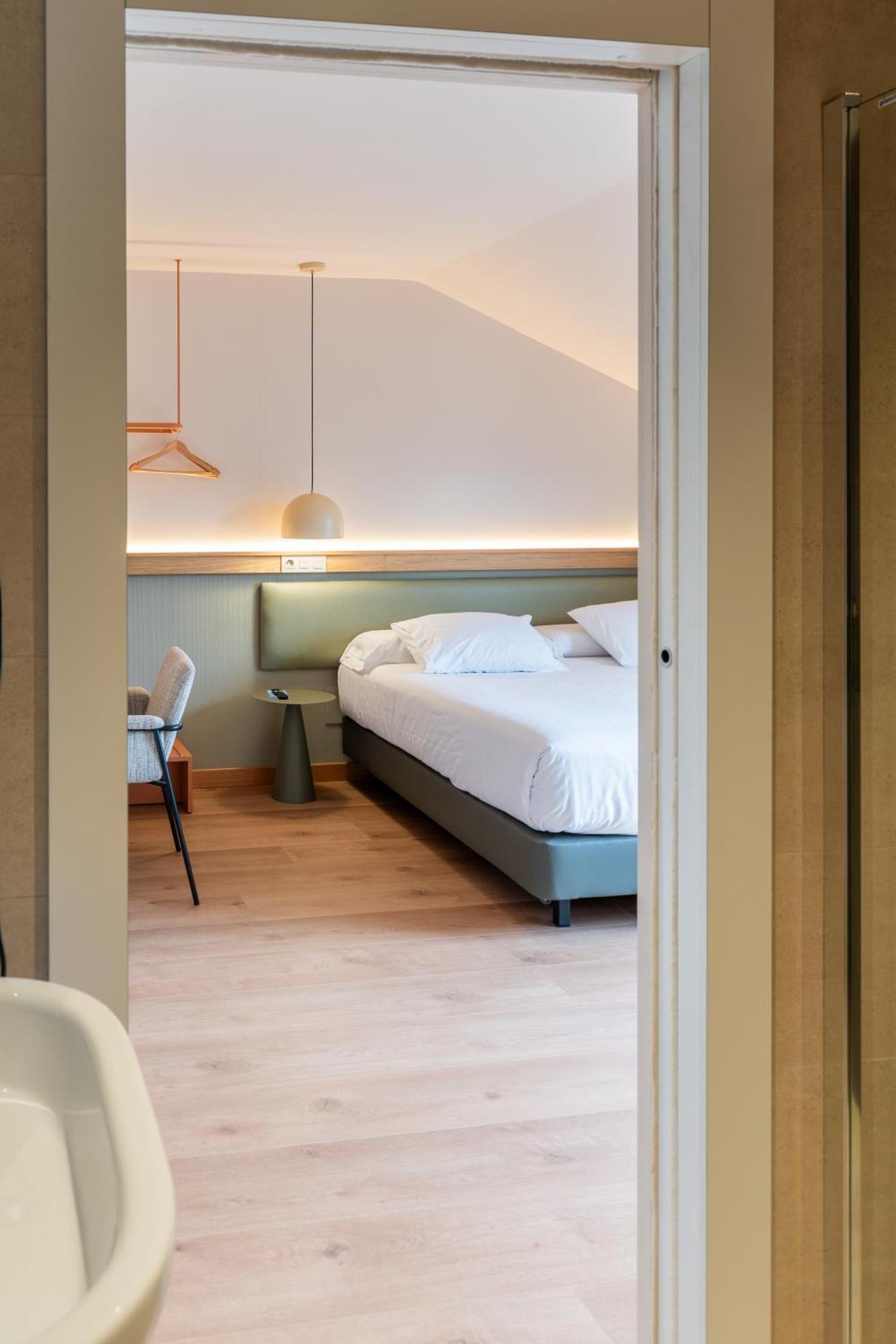 Hotel Los Pasiegos Hoznayo Exteriör bild