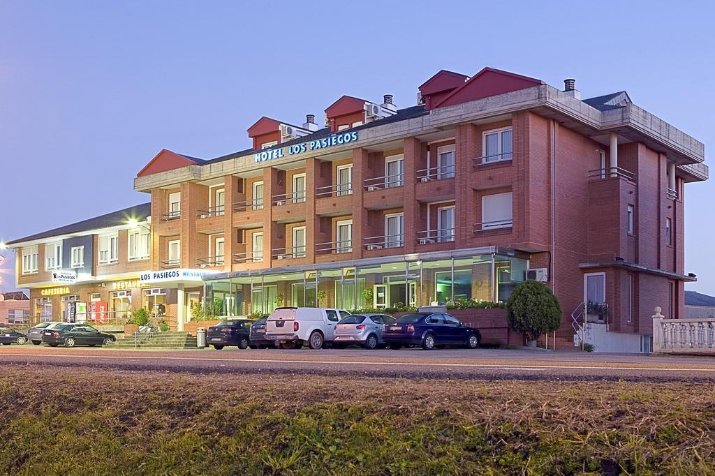 Hotel Los Pasiegos Hoznayo Exteriör bild